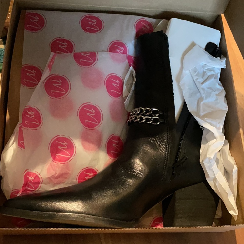 Matisse Caty Boot With Chain - Picture 6 of 7